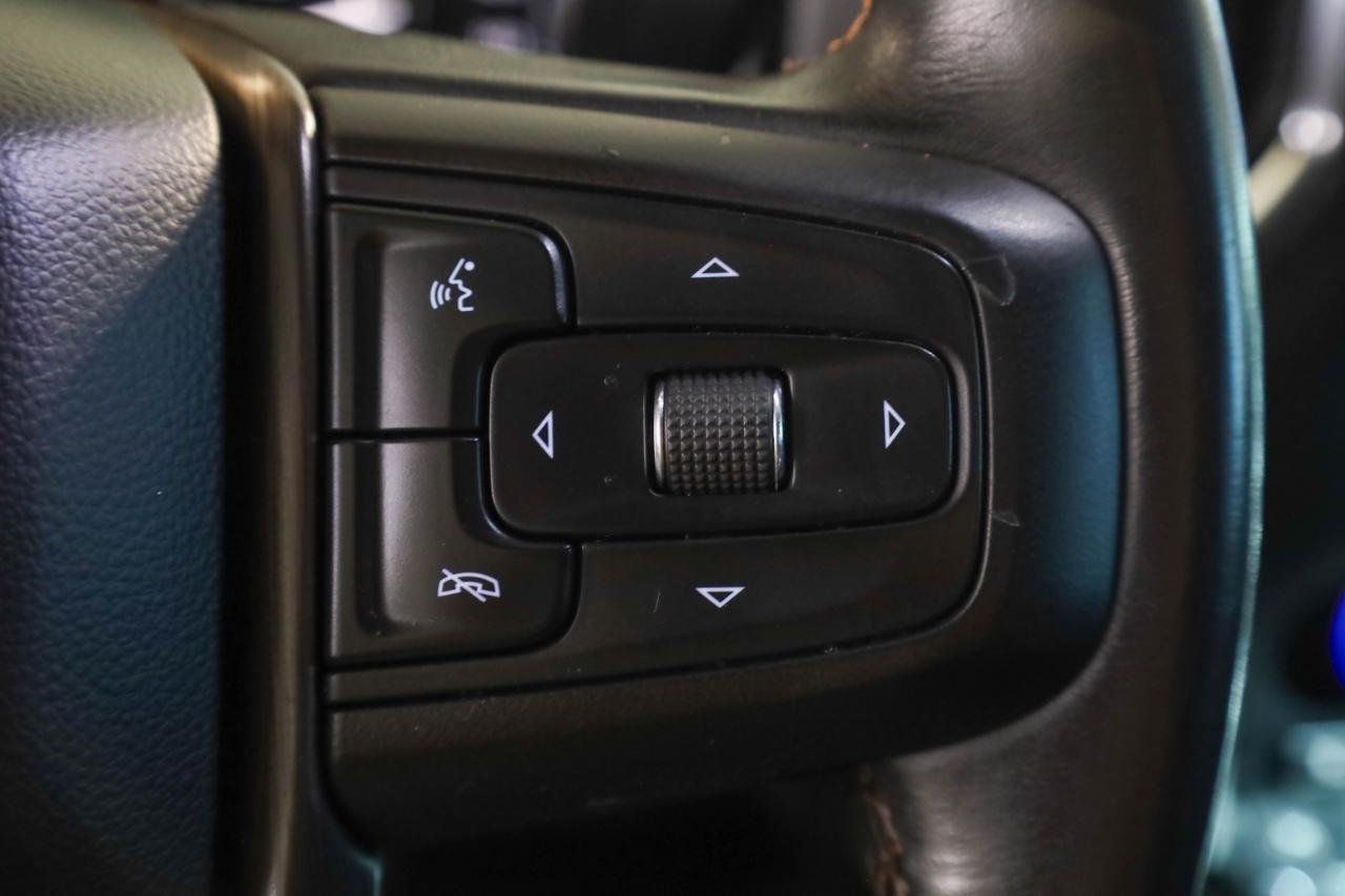 GMC Sierra 1500 4WD Crew Cab 147" AT4 2021