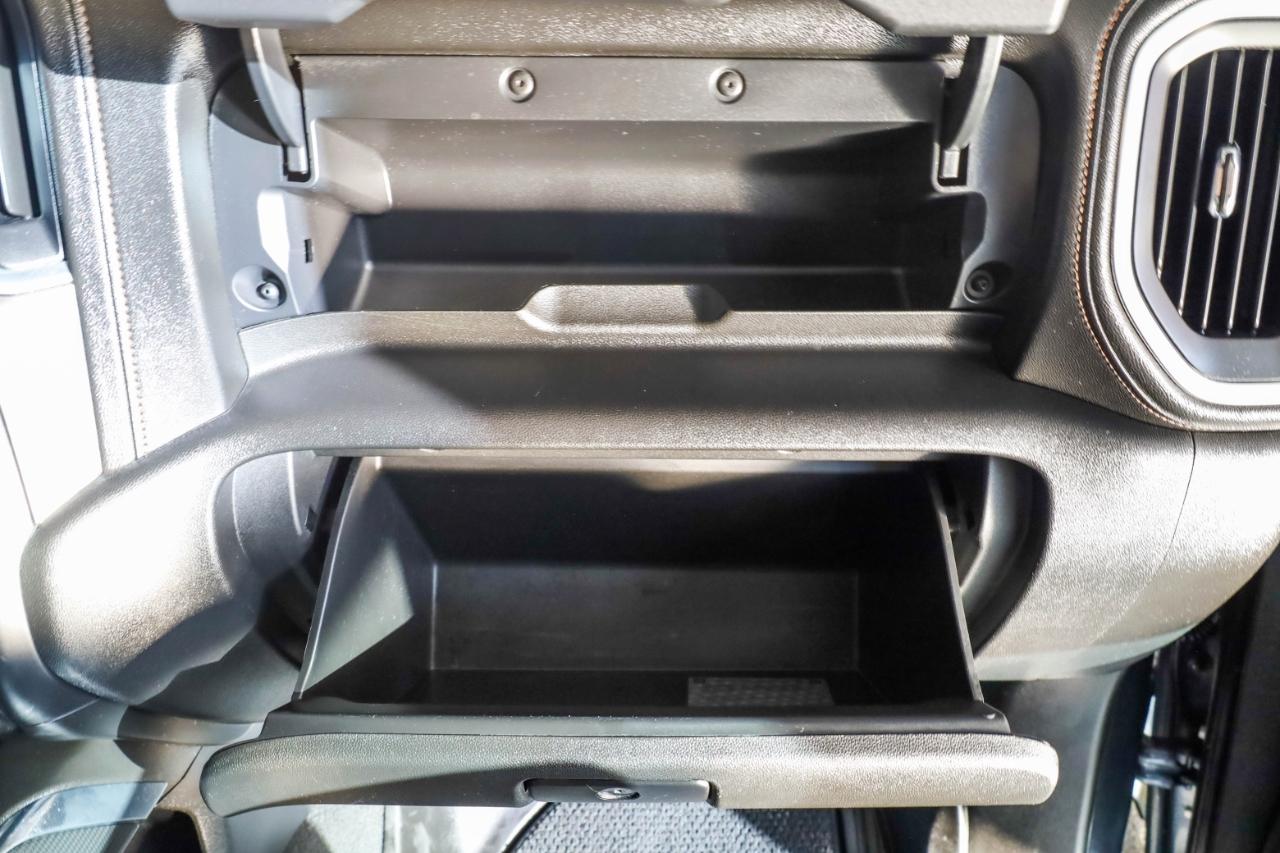 GMC Sierra 1500 4WD Crew Cab 147" AT4 2021