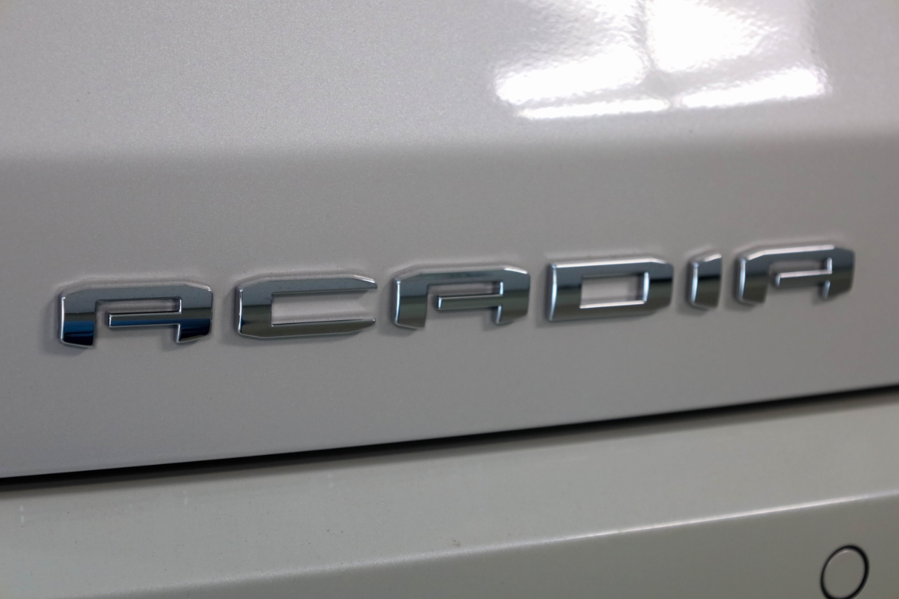 GMC Acadia AWD 4dr Denali 2020