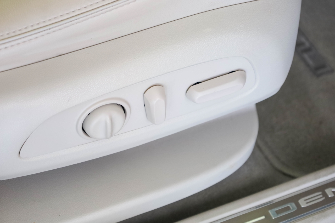 GMC Acadia FWD 4dr Denali 2020