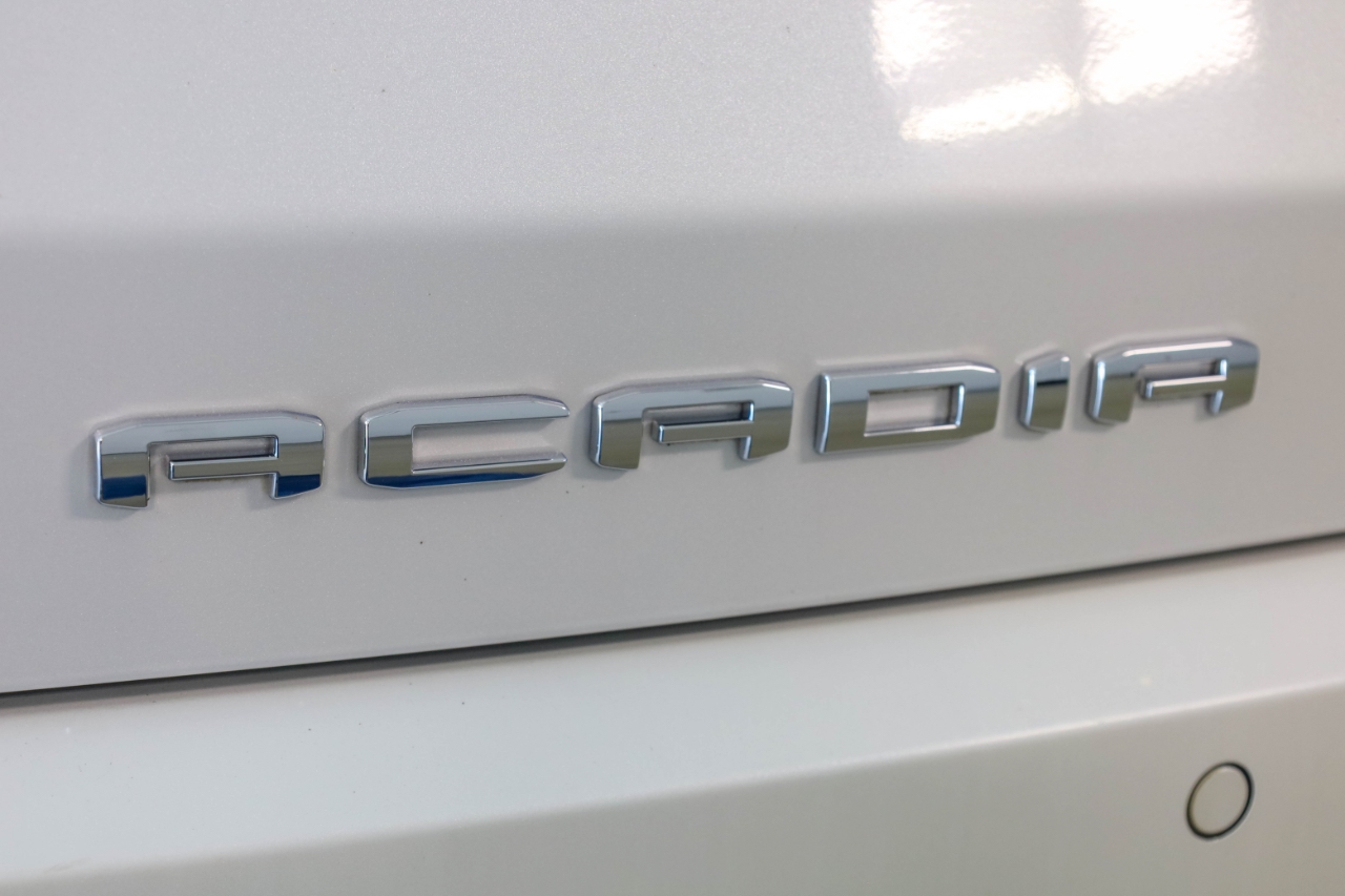 GMC Acadia FWD 4dr Denali 2020