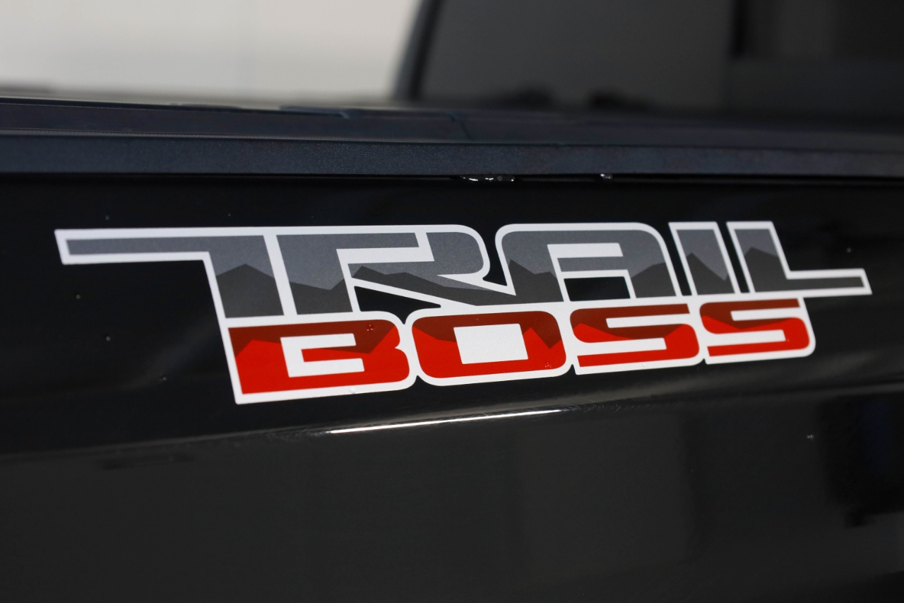 Chevrolet Silverado 1500 4WD Crew Cab 147" LT Trail Boss 2021