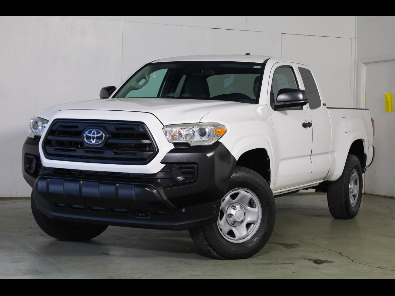 2019 Toyota Tacoma 2WD SR Access Cab 6' Bed I4 AT (Natl)