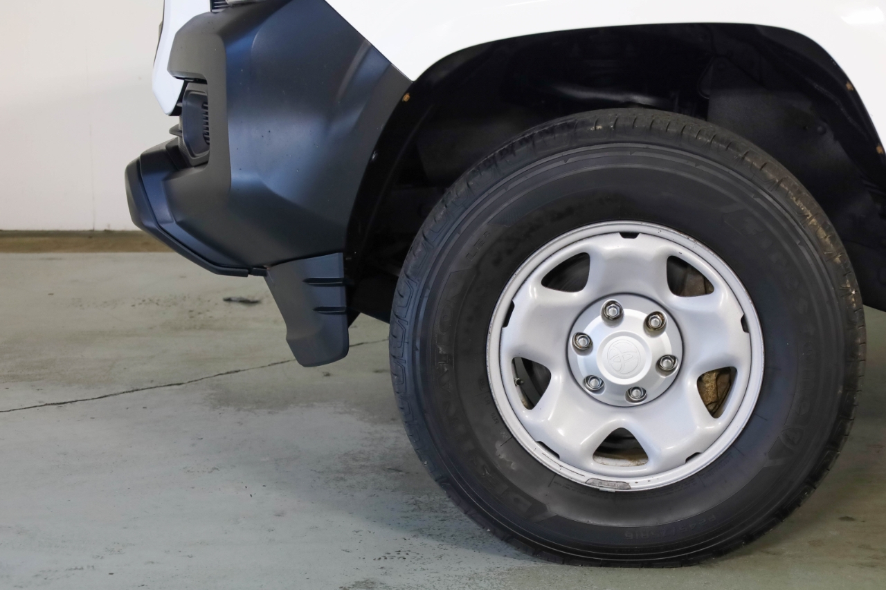 Toyota Tacoma 2WD SR5 Access Cab 6' Bed I4 AT (Natl) 2019