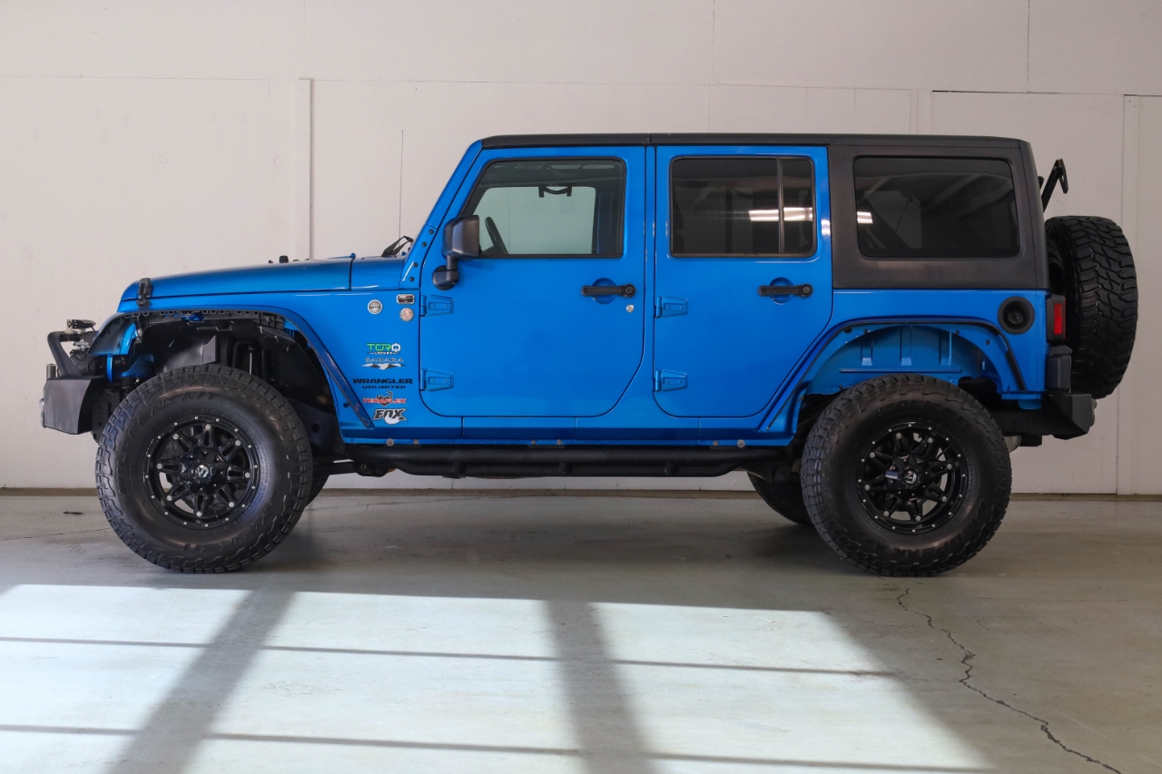 Jeep Wrangler Unlimited 4WD 4dr Sahara 2016