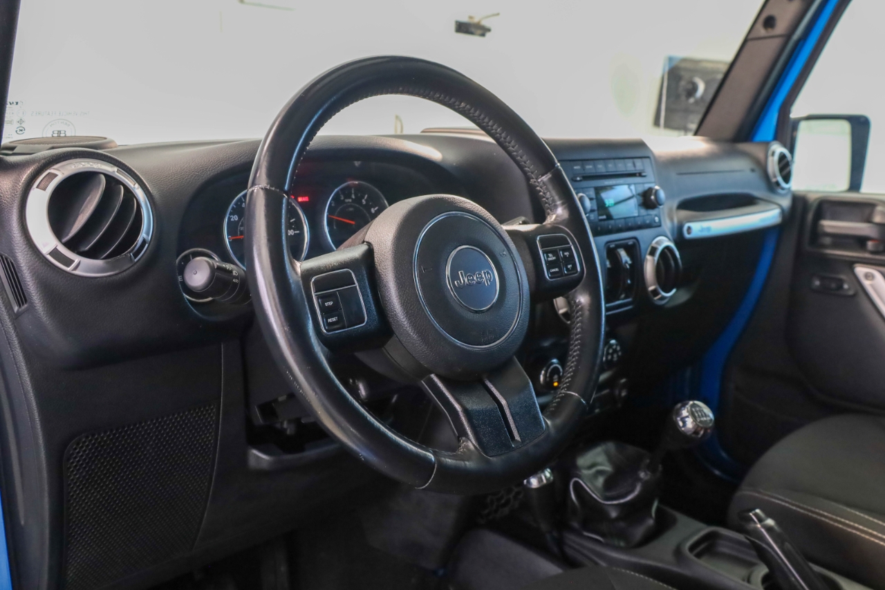 Jeep Wrangler Unlimited 4WD 4dr Sahara 2016