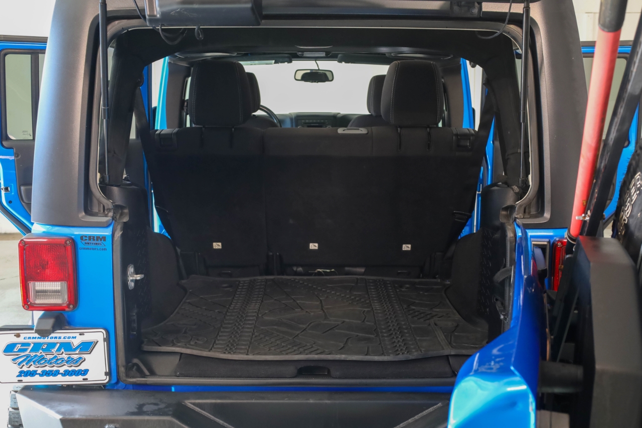 Jeep Wrangler Unlimited 4WD 4dr Sahara 2016