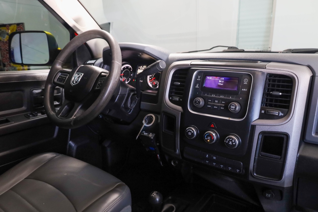 RAM 2500 4WD Crew Cab 169" Tradesman 2016