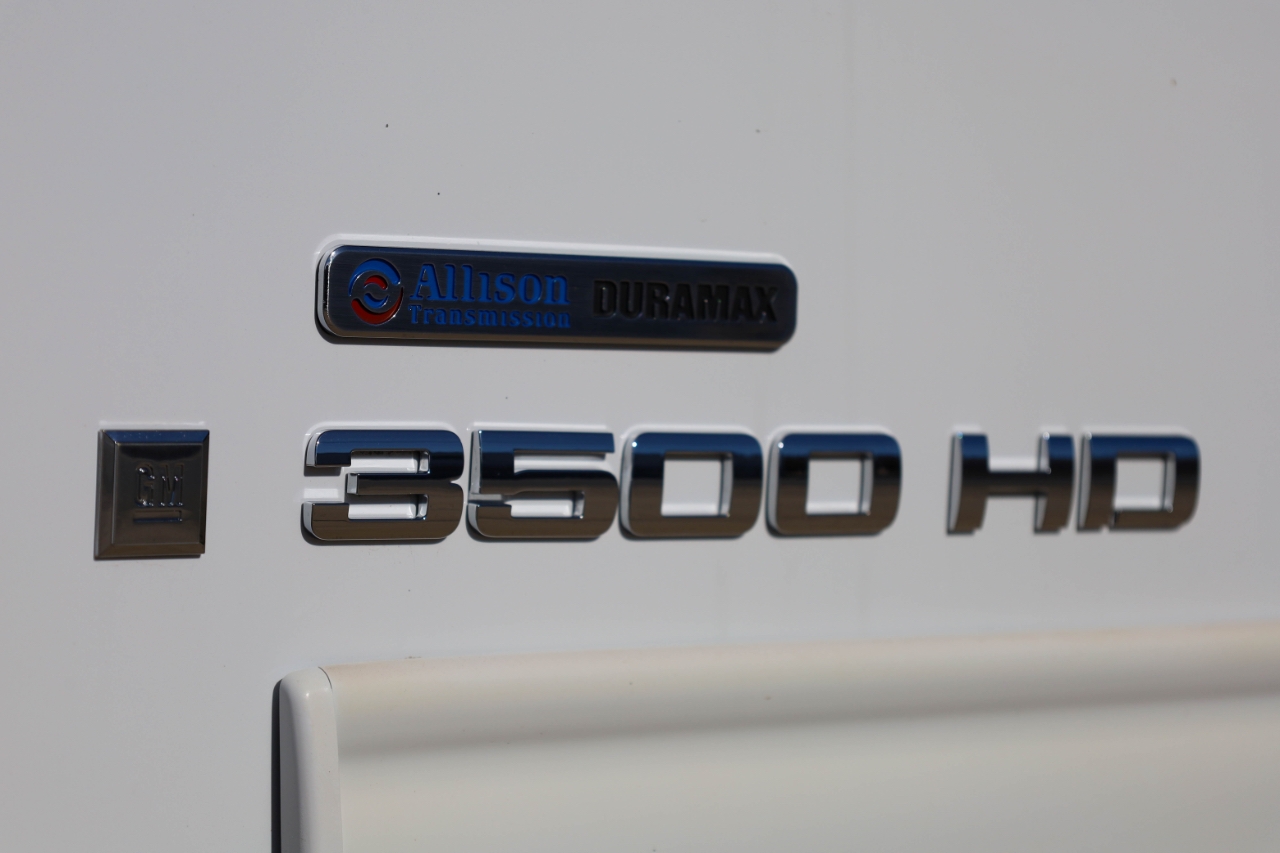 GMC Sierra 3500HD 4WD Crew Cab 167" DRW SLE 2009