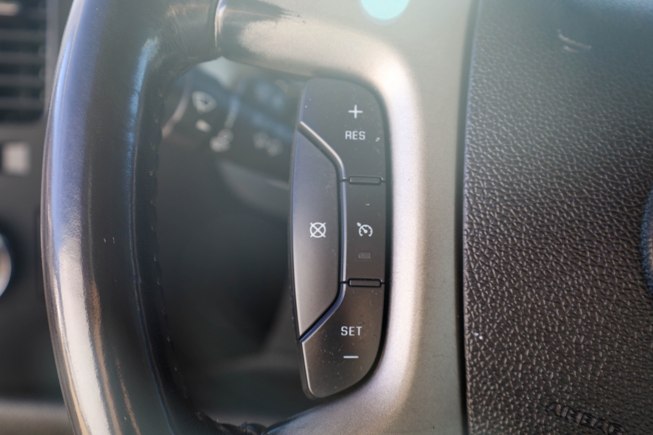 GMC Sierra 3500HD 4WD Crew Cab 167" DRW SLE 2009