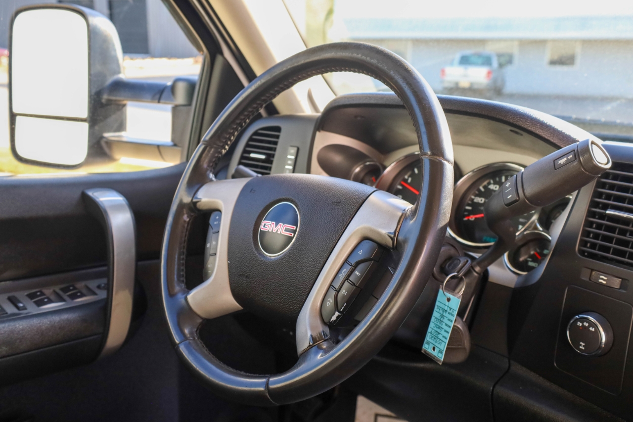 GMC Sierra 3500HD 4WD Crew Cab 167" DRW SLE 2009