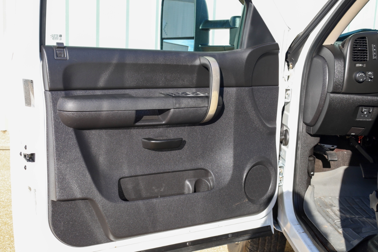 GMC Sierra 3500HD 4WD Crew Cab 167" DRW SLE 2009