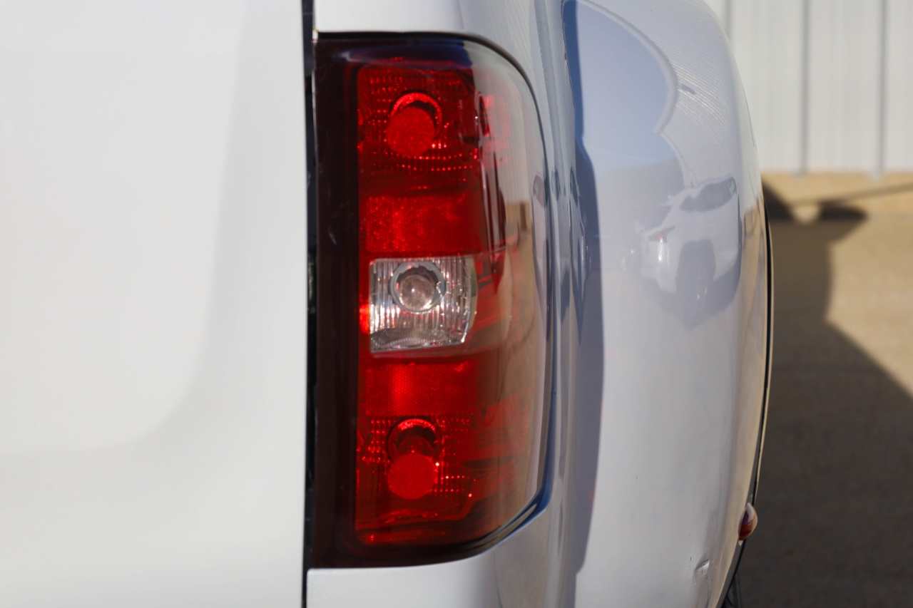 GMC Sierra 3500HD 4WD Crew Cab 167" DRW SLE 2009