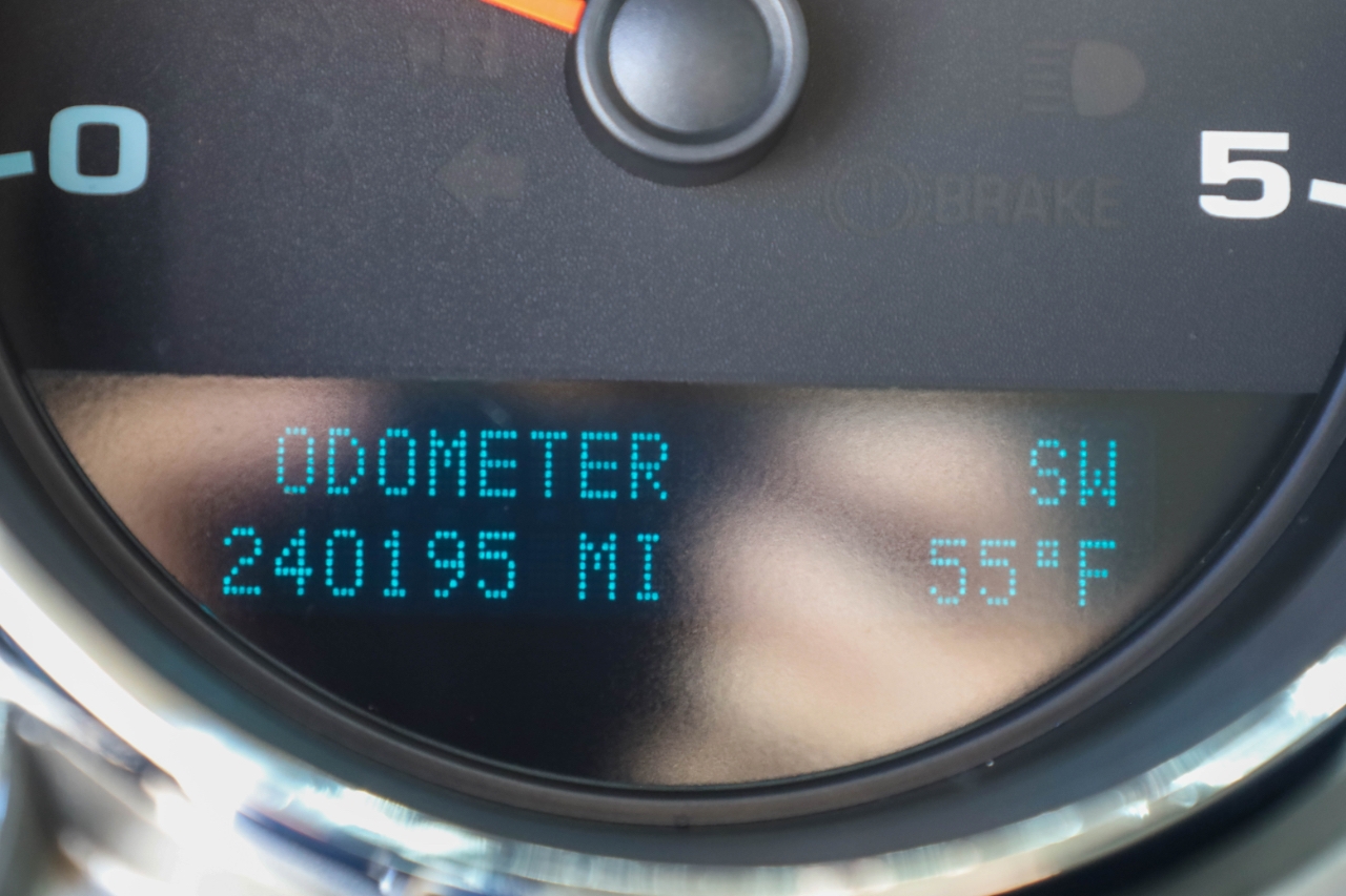 GMC Sierra 3500HD 4WD Crew Cab 167" DRW SLE 2009