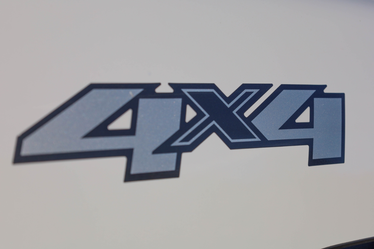 GMC Sierra 3500HD 4WD Crew Cab 167" DRW SLE 2009