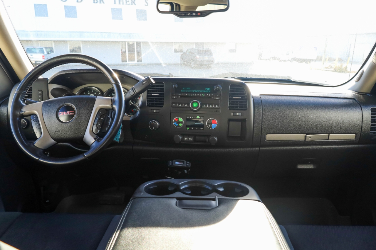 GMC Sierra 3500HD 4WD Crew Cab 167" DRW SLE 2009