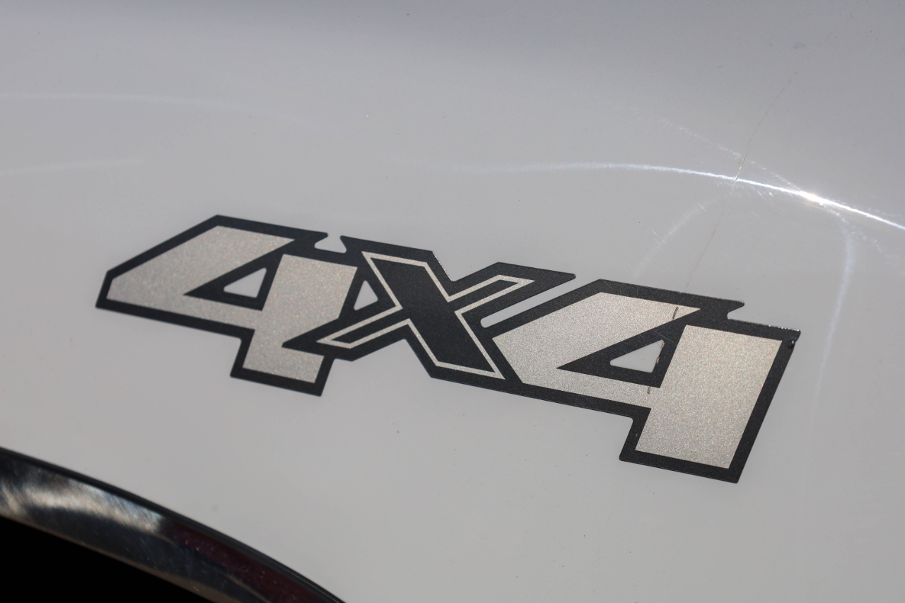 GMC Sierra 3500HD 4WD Crew Cab 167" DRW SLE 2009