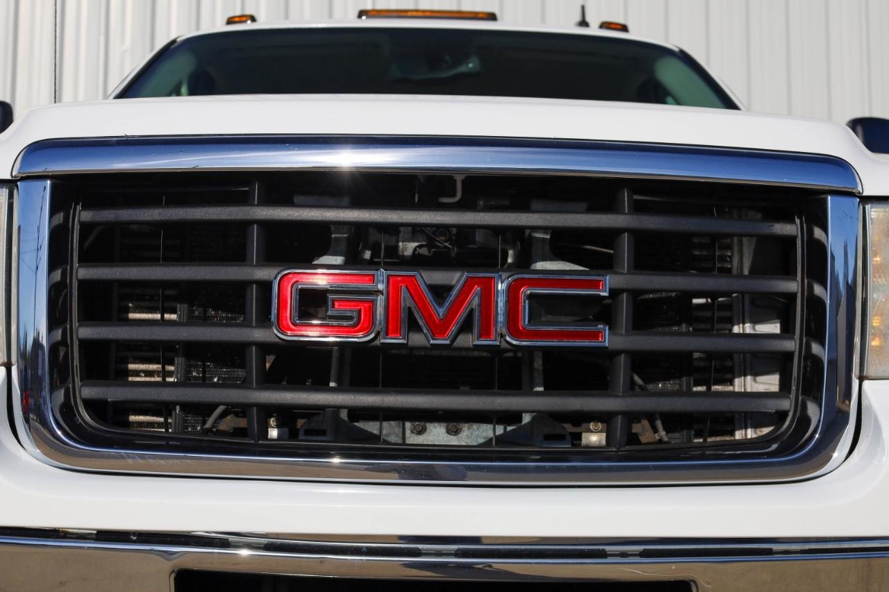 GMC Sierra 3500HD 4WD Crew Cab 167" DRW SLE 2009
