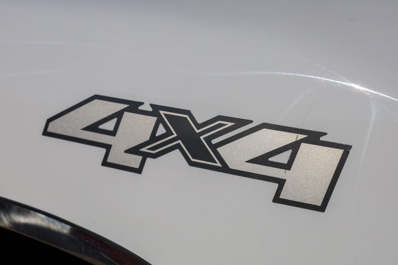 GMC Sierra 3500HD 4WD Crew Cab 167" DRW SLE 2009