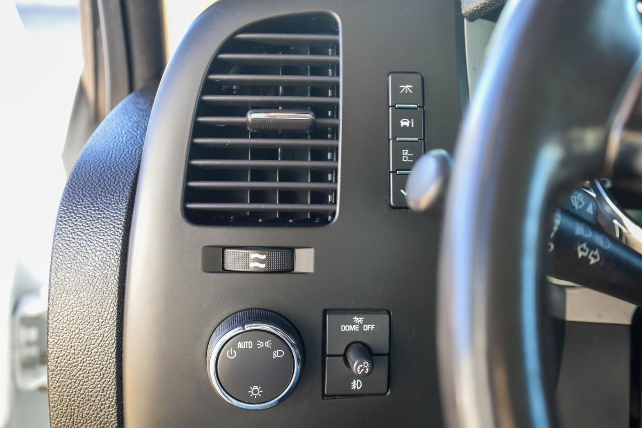 GMC Sierra 3500HD 4WD Crew Cab 167" DRW SLE 2009