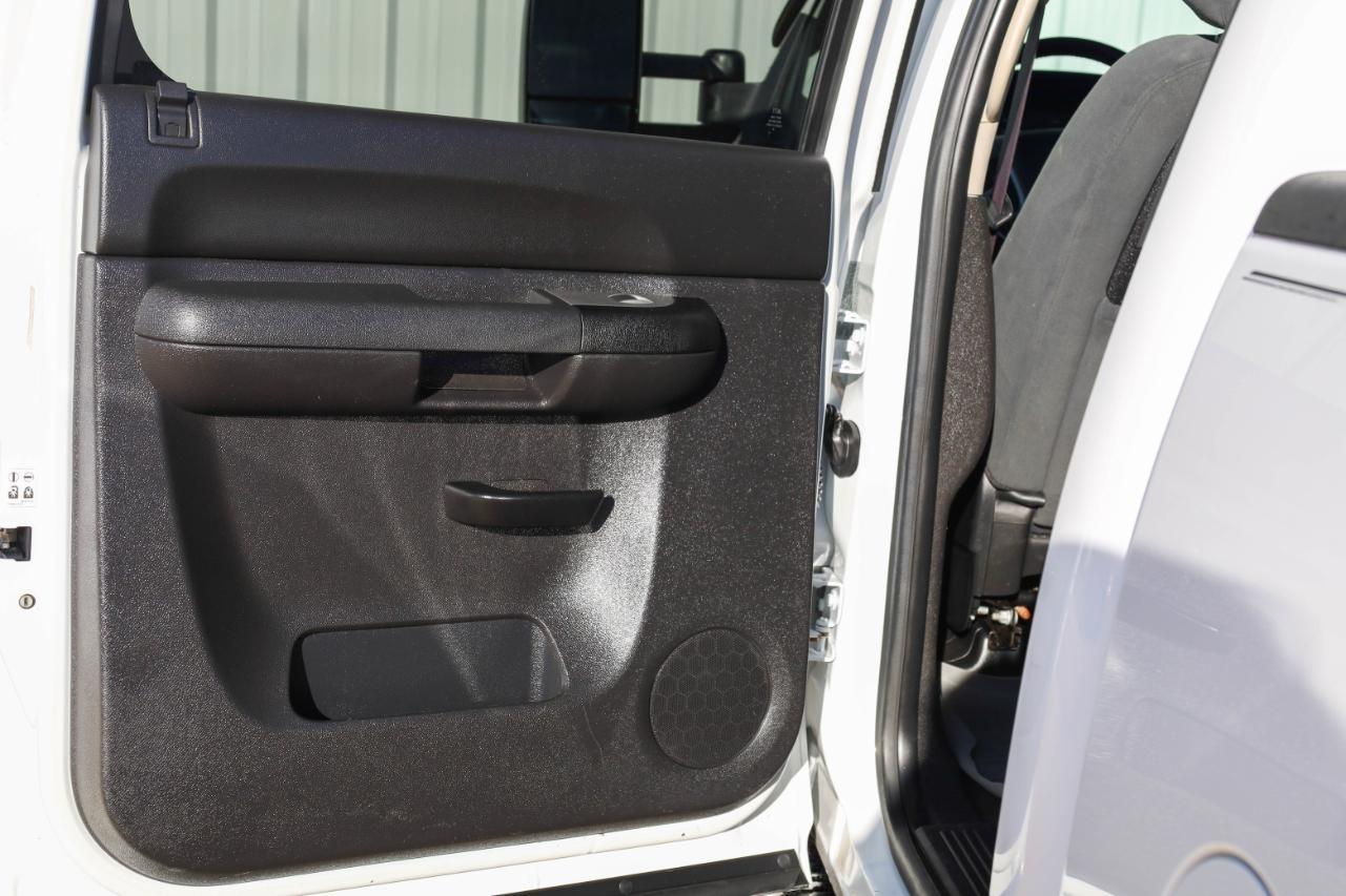 GMC Sierra 3500HD 4WD Crew Cab 167" DRW SLE 2009