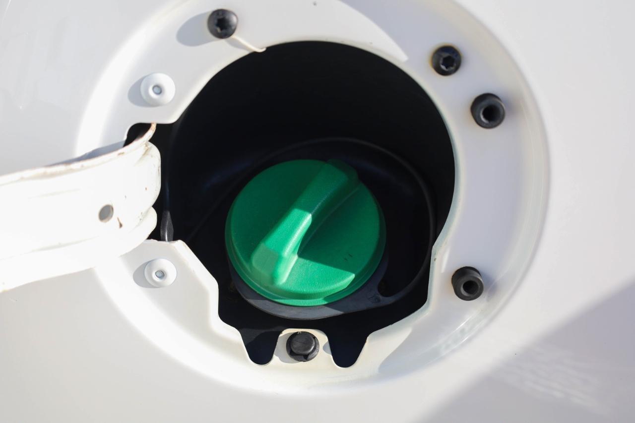 GMC Sierra 3500HD 4WD Crew Cab 167" DRW SLE 2009