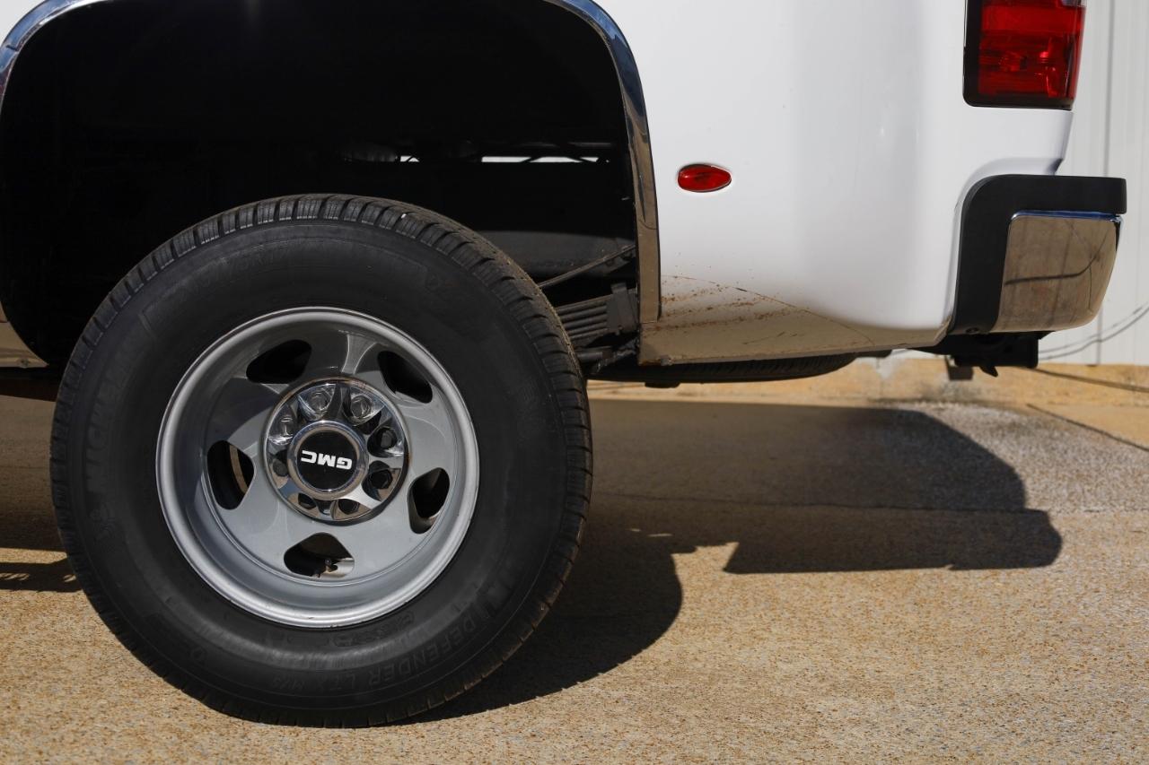 GMC Sierra 3500HD 4WD Crew Cab 167" DRW SLE 2009