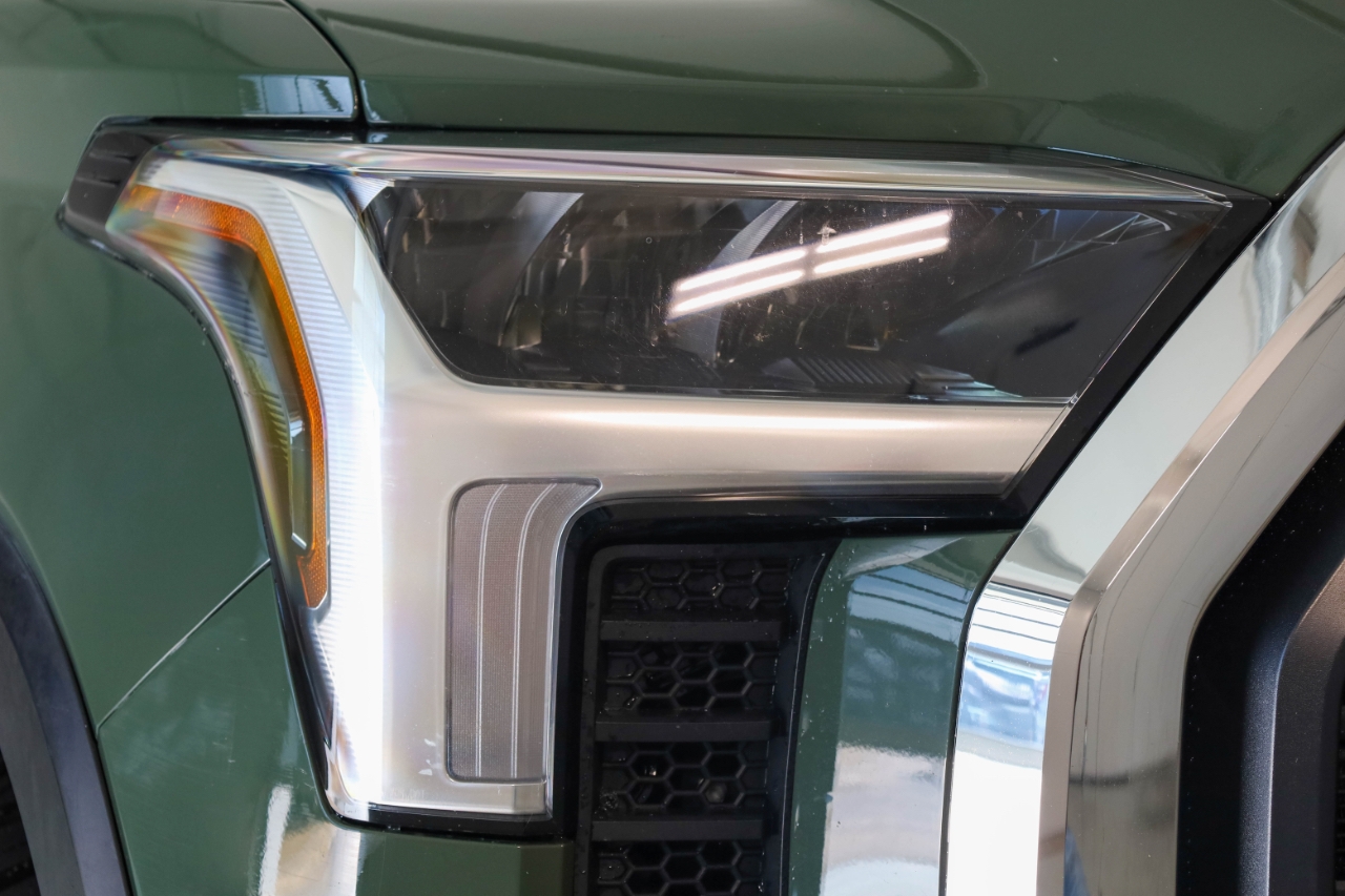 Toyota Tundra 2WD SR5 CrewMax 5.5' Bed (Natl) 2023