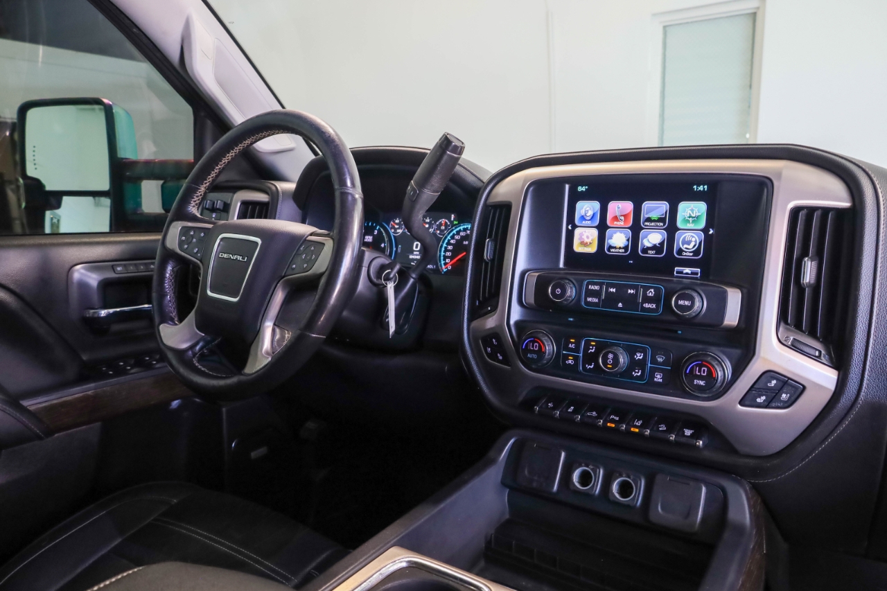 GMC Sierra 2500HD 4WD Crew Cab 153.7" Denali 2019