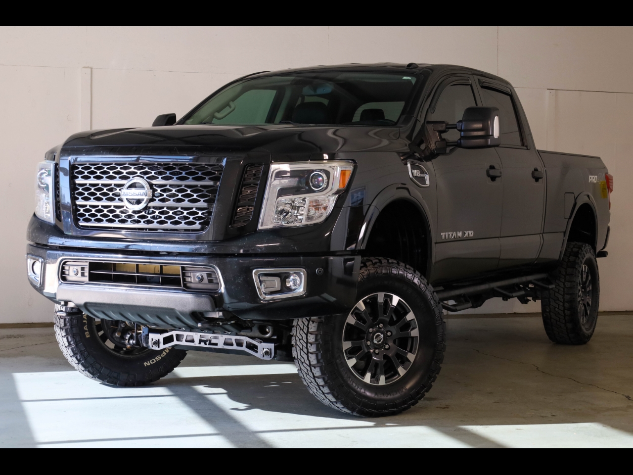 2019 Nissan Titan XD 4x4 Gas Crew Cab PRO-4X