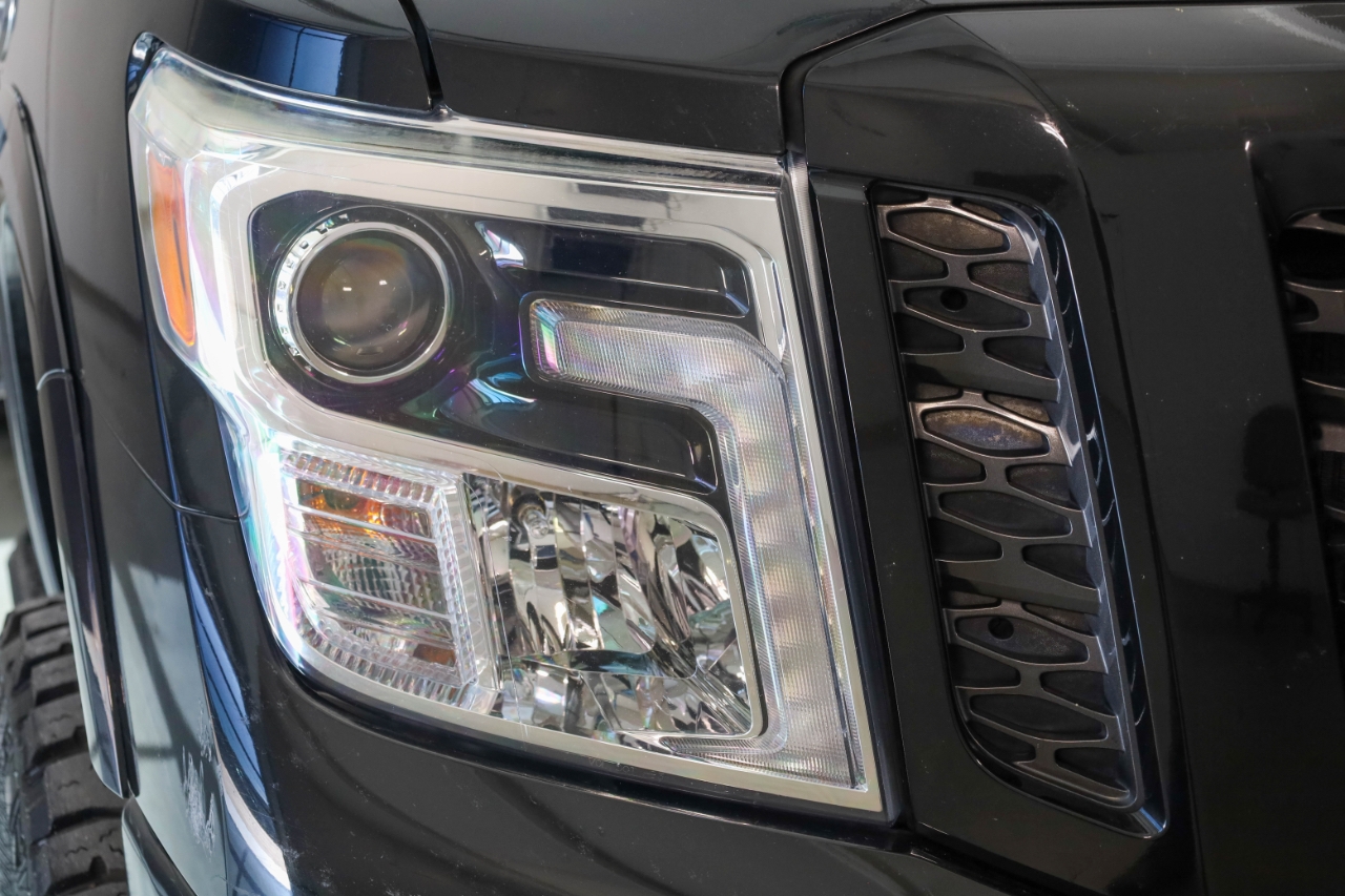 Nissan Titan XD 4x4 Gas Crew Cab PRO-4X 2019