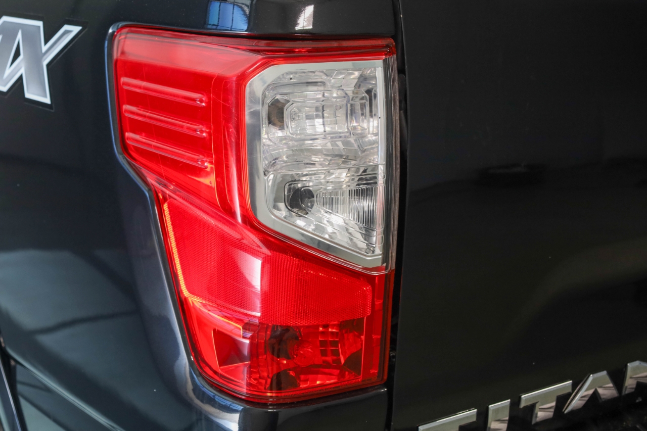 Nissan Titan XD 4x4 Gas Crew Cab PRO-4X 2019