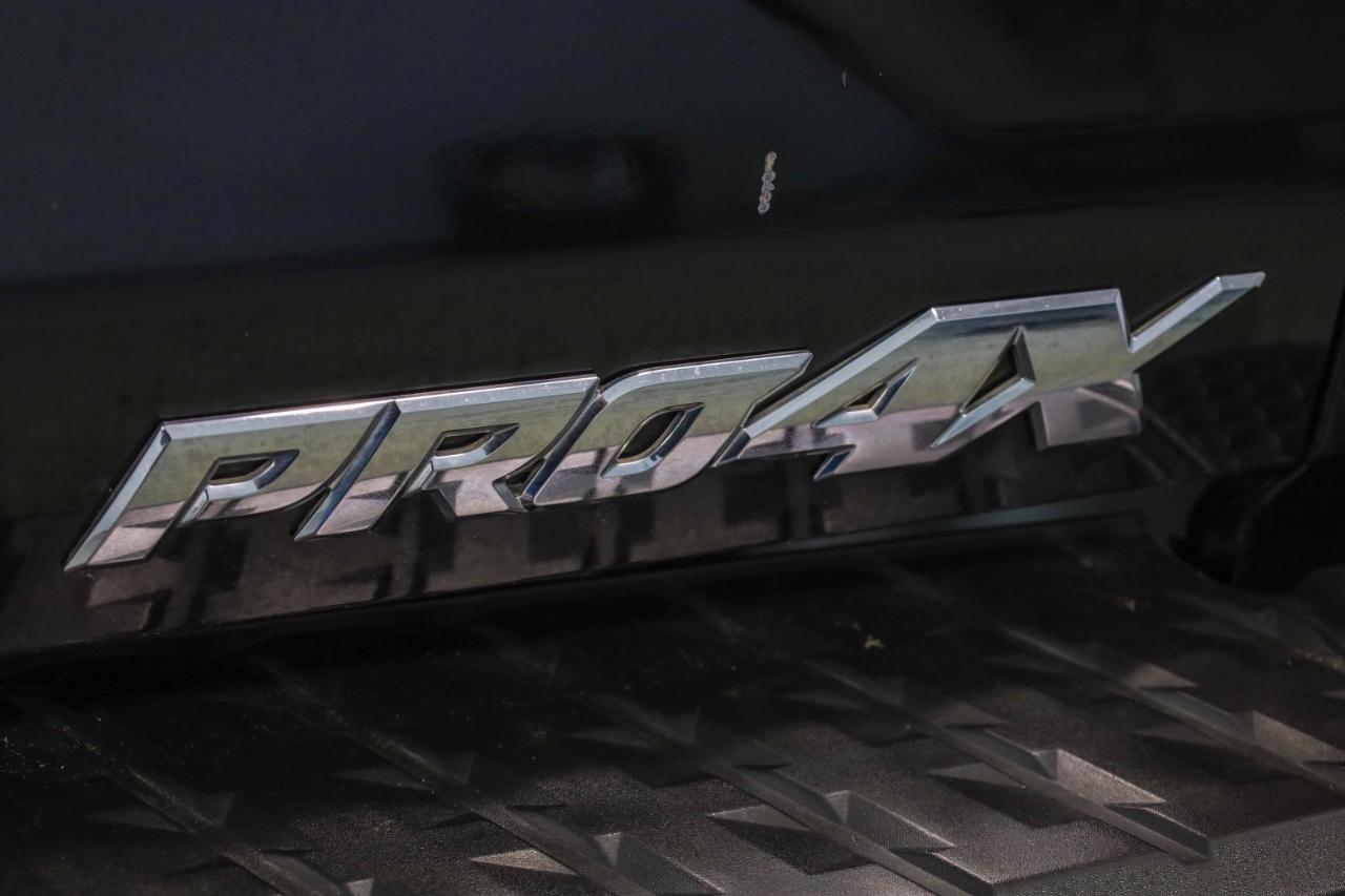 Nissan Titan XD 4x4 Gas Crew Cab PRO-4X 2019