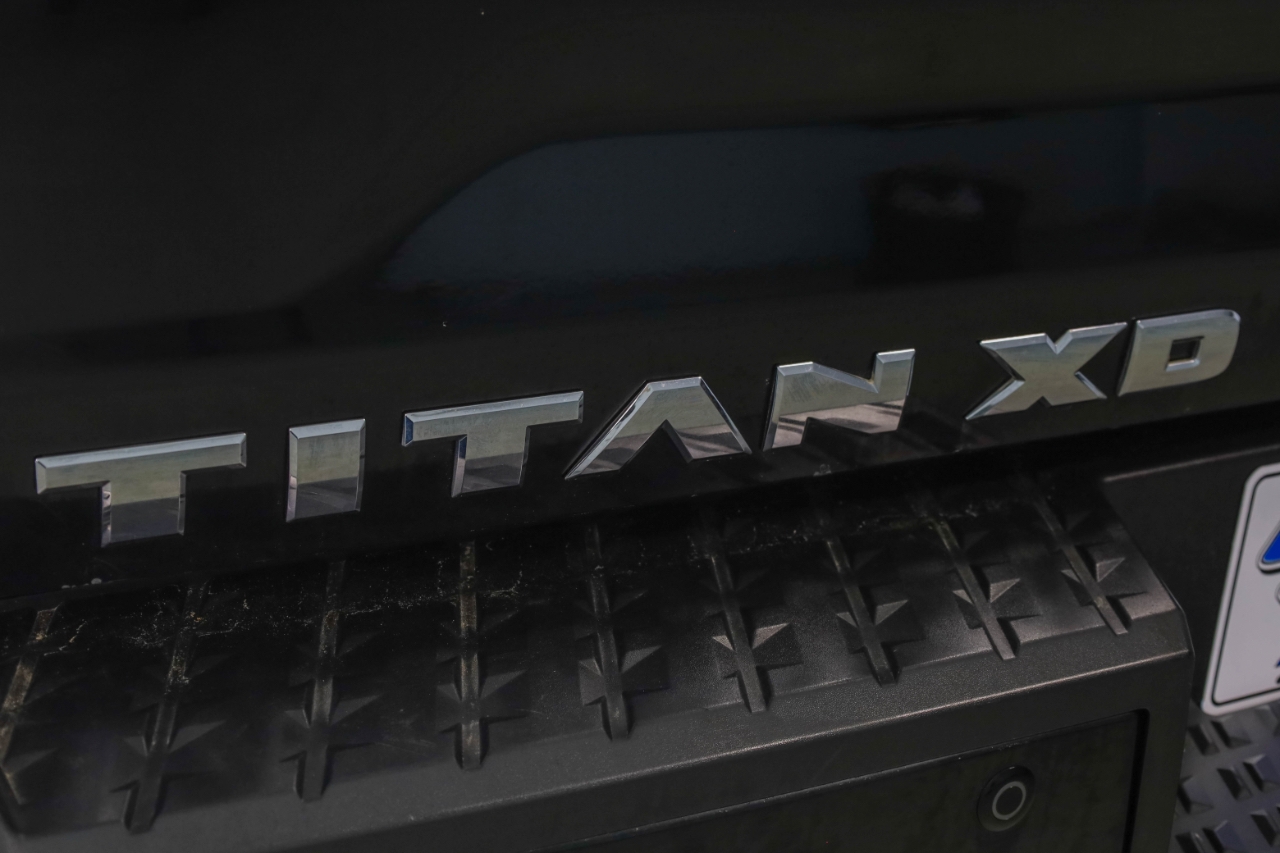 Nissan Titan XD 4x4 Gas Crew Cab PRO-4X 2019