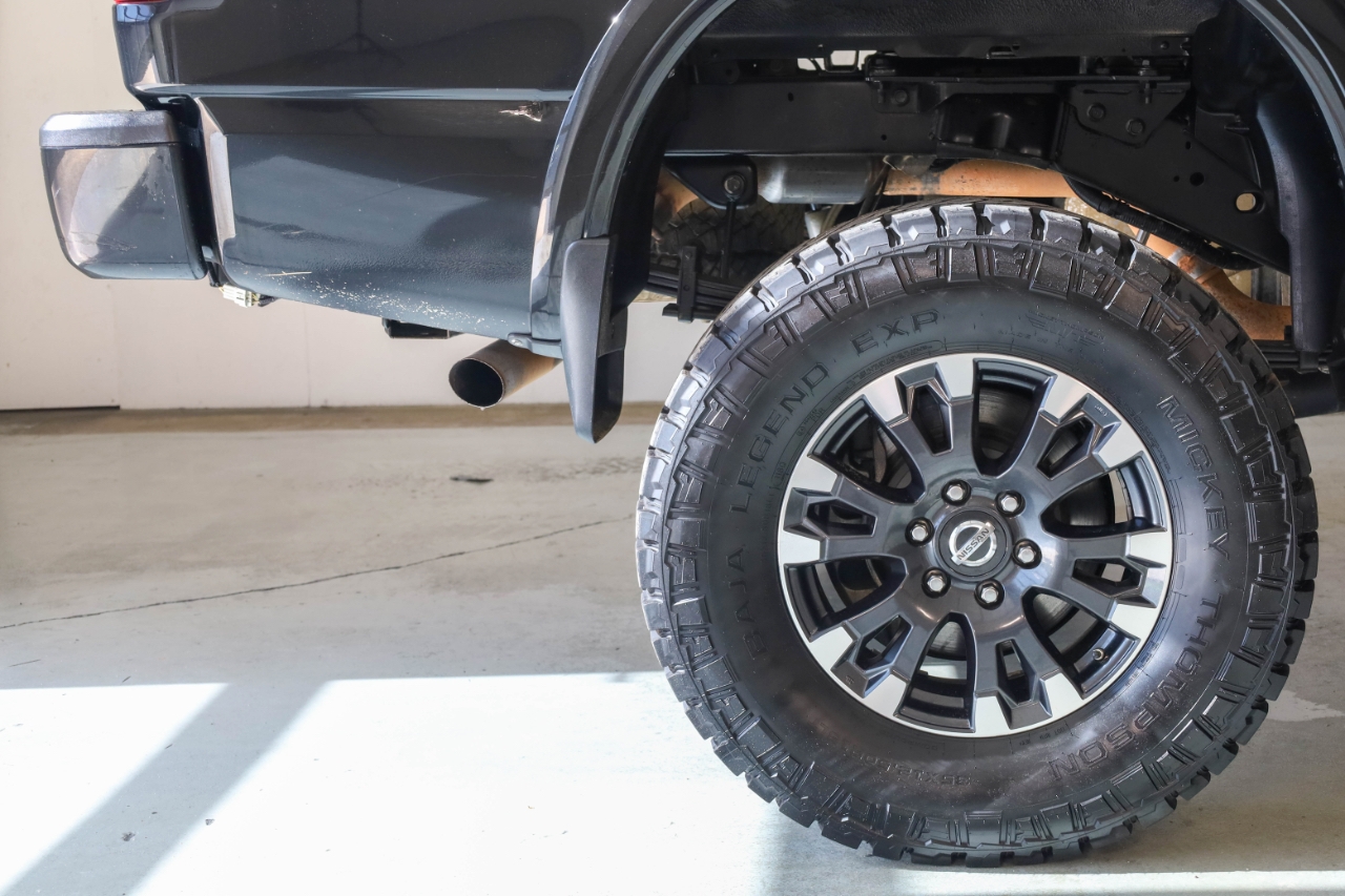 Nissan Titan XD 4x4 Gas Crew Cab PRO-4X 2019