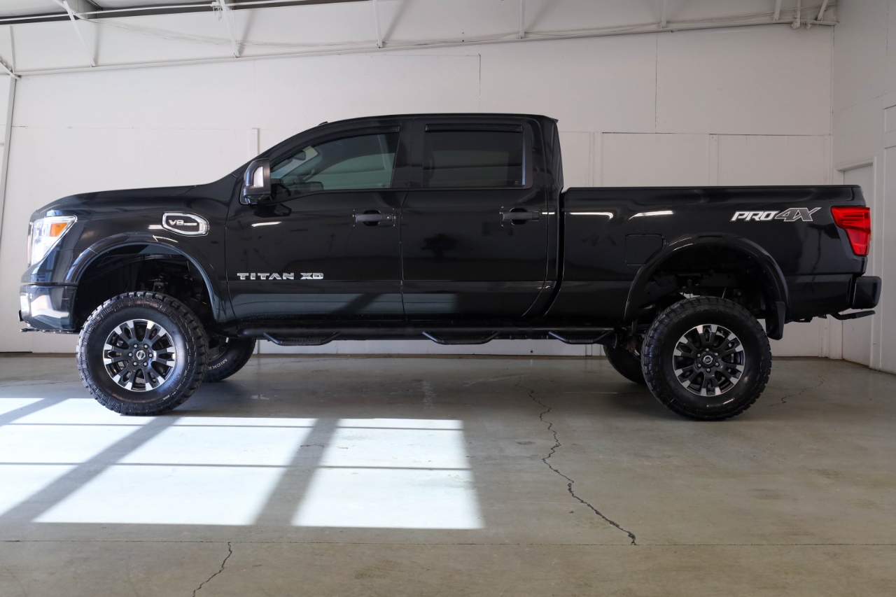 Nissan Titan XD 4x4 Gas Crew Cab PRO-4X 2019