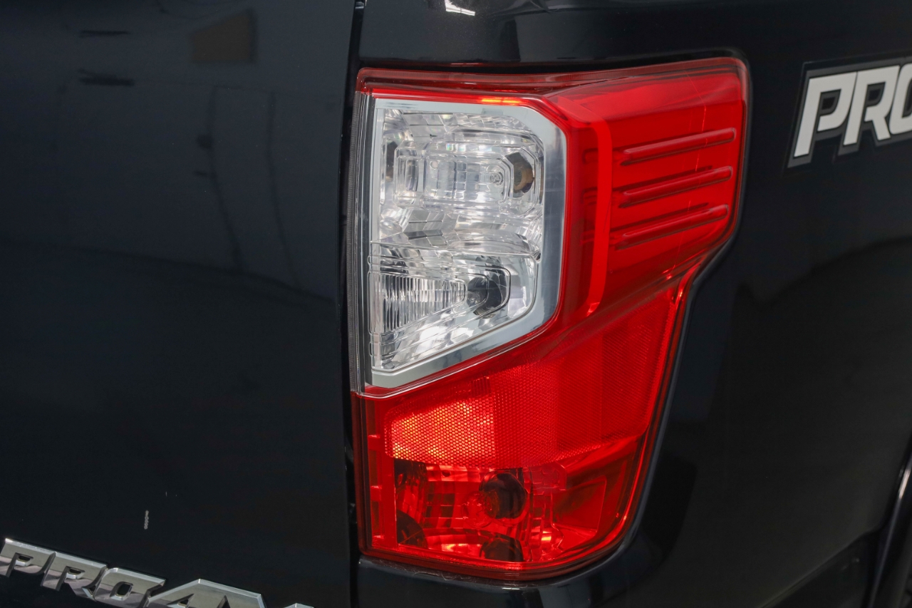 Nissan Titan XD 4x4 Gas Crew Cab PRO-4X 2019