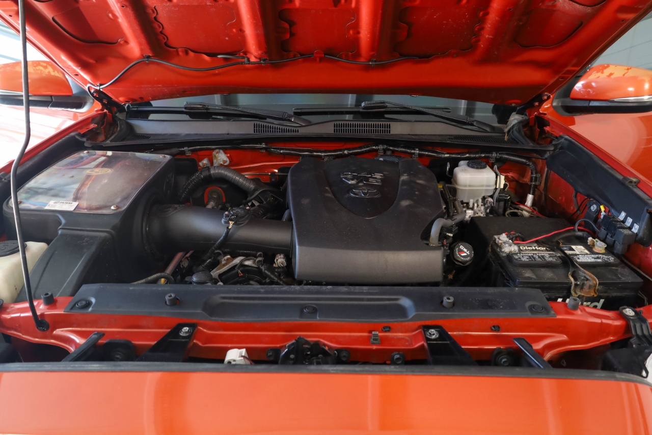 Toyota Tacoma 4WD Double Cab V6 MT TRD Off Road (Natl) 2016