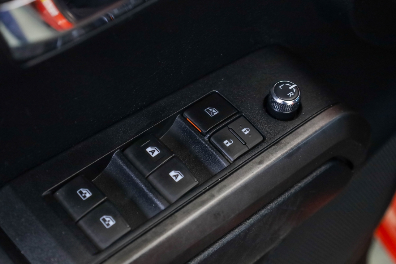 Toyota Tacoma 4WD Double Cab V6 MT TRD Off Road (Natl) 2016