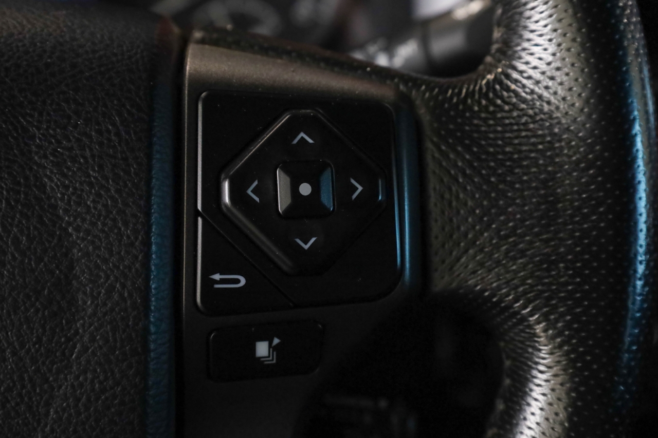 Toyota Tacoma 4WD Double Cab V6 MT TRD Off Road (Natl) 2016