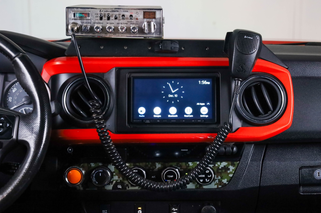 Toyota Tacoma 4WD Double Cab V6 MT TRD Off Road (Natl) 2016