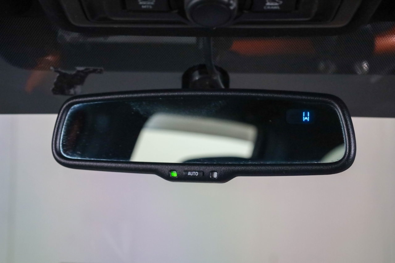 Toyota Tacoma 4WD Double Cab V6 MT TRD Off Road (Natl) 2016