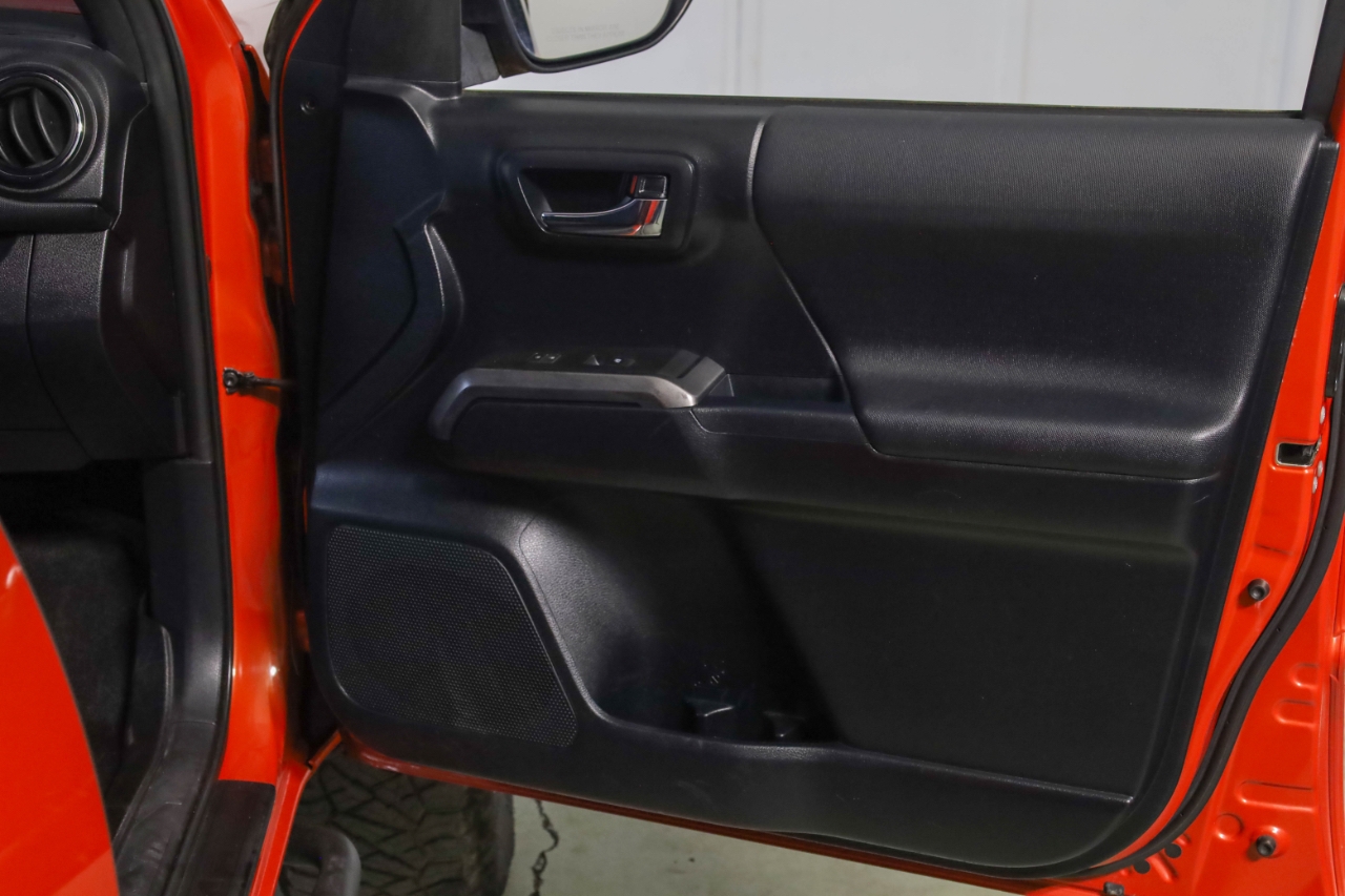 Toyota Tacoma 4WD Double Cab V6 MT TRD Off Road (Natl) 2016