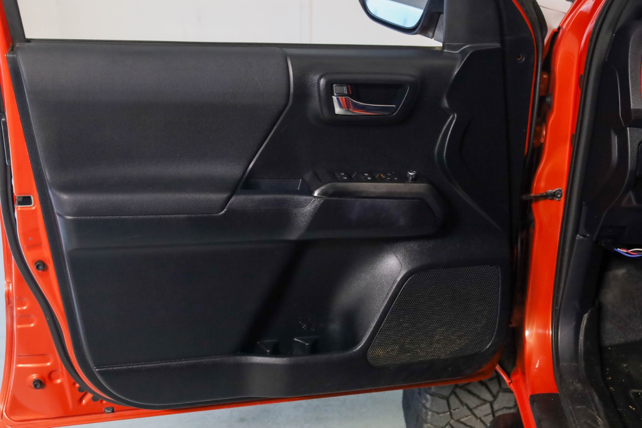 Toyota Tacoma 4WD Double Cab V6 MT TRD Off Road (Natl) 2016