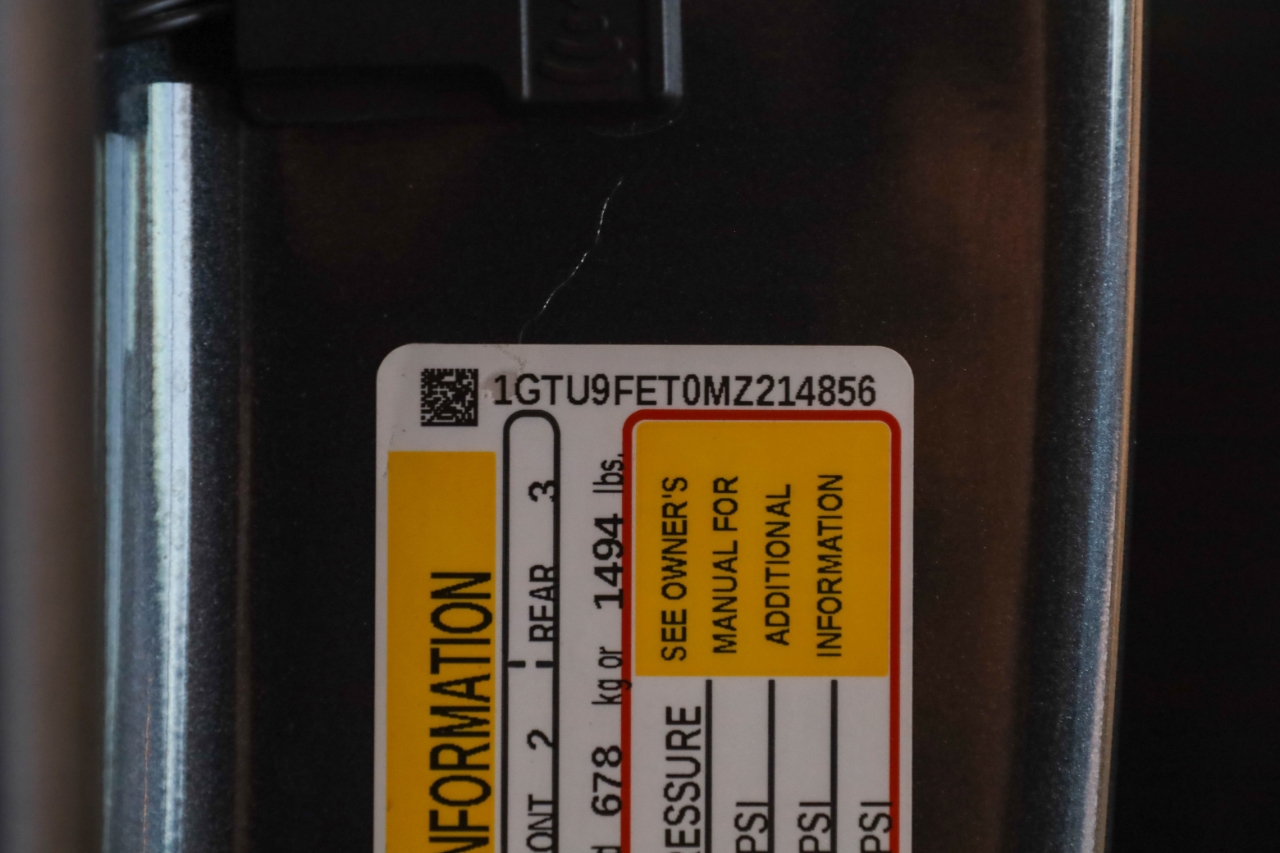 GMC Sierra 1500 4WD Crew Cab 147" Denali 2021