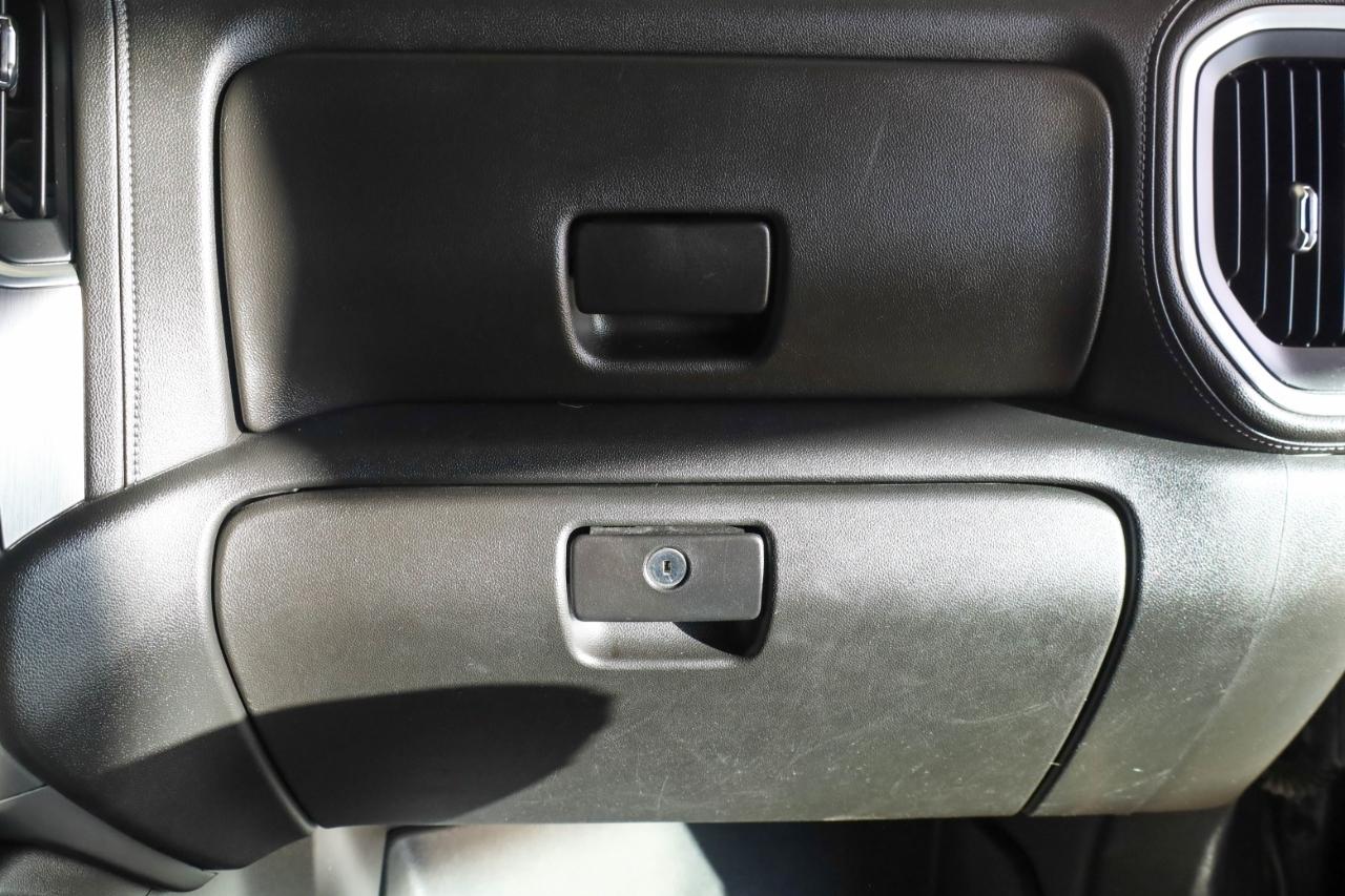 GMC Sierra 1500 4WD Crew Cab 147" Denali 2021