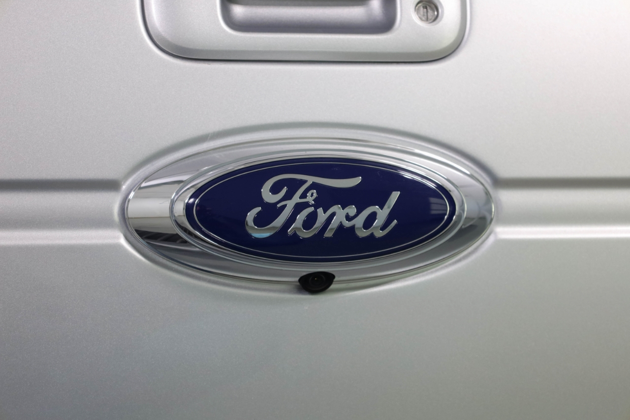 Ford F-150 2WD SuperCrew 145" King Ranch 2014