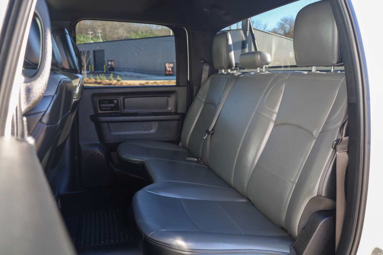 RAM 2500 Tradesman 4x4 Crew Cab 8' Box 2022