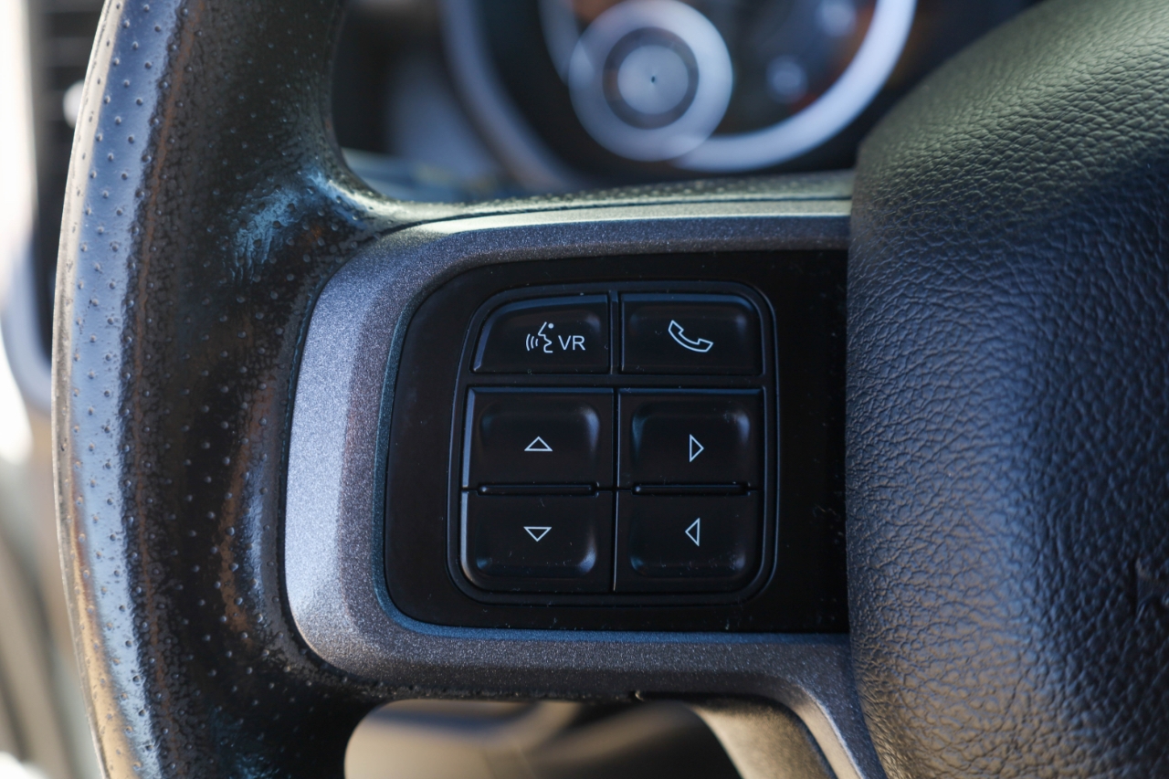 RAM 2500 Tradesman 4x4 Crew Cab 8' Box 2022