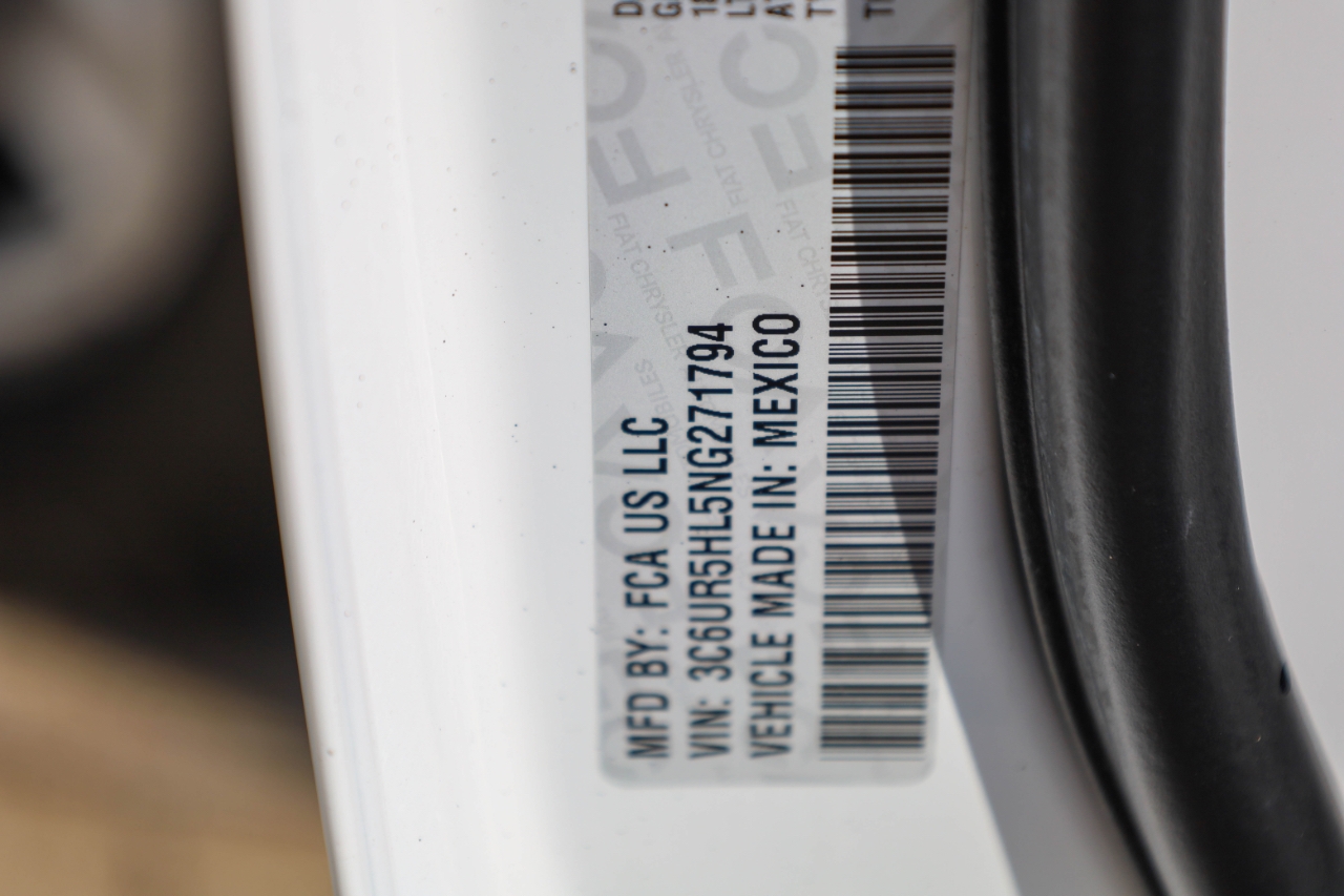 RAM 2500 Tradesman 4x4 Crew Cab 8' Box 2022